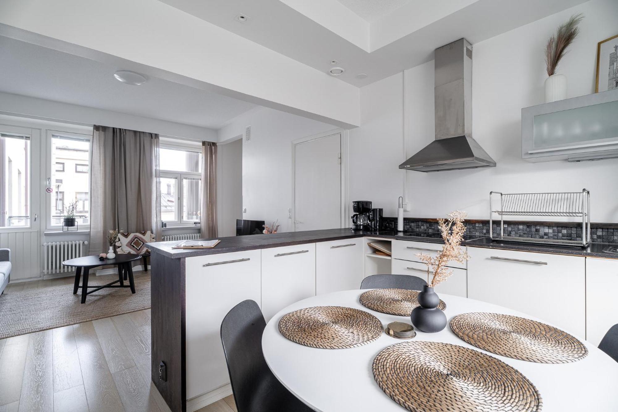 "Penthouse" - Renovated 1Br Apt With Sauna & 60M2 Private Terrace, Hosted By 2Ndhomes ตัมเปเร ภายนอก รูปภาพ